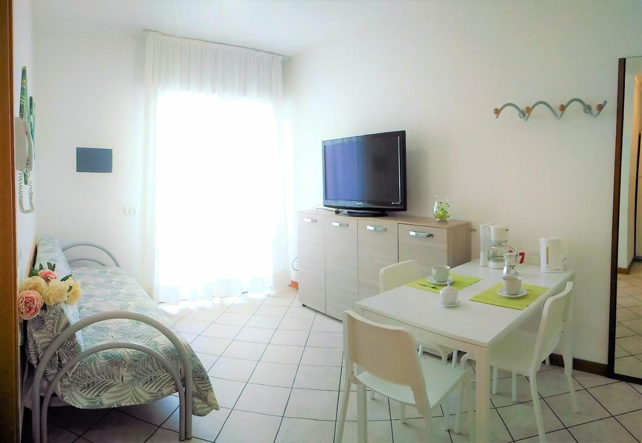Green Holiday Wohnung Mit Schwimmbad Bibione Exterior photo
